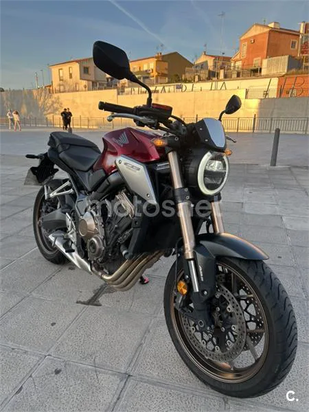 Honda CB650R - Vista 4