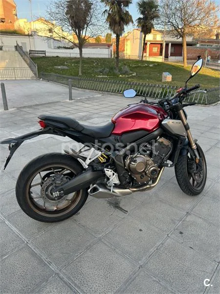 Honda CB650R - Vista 6