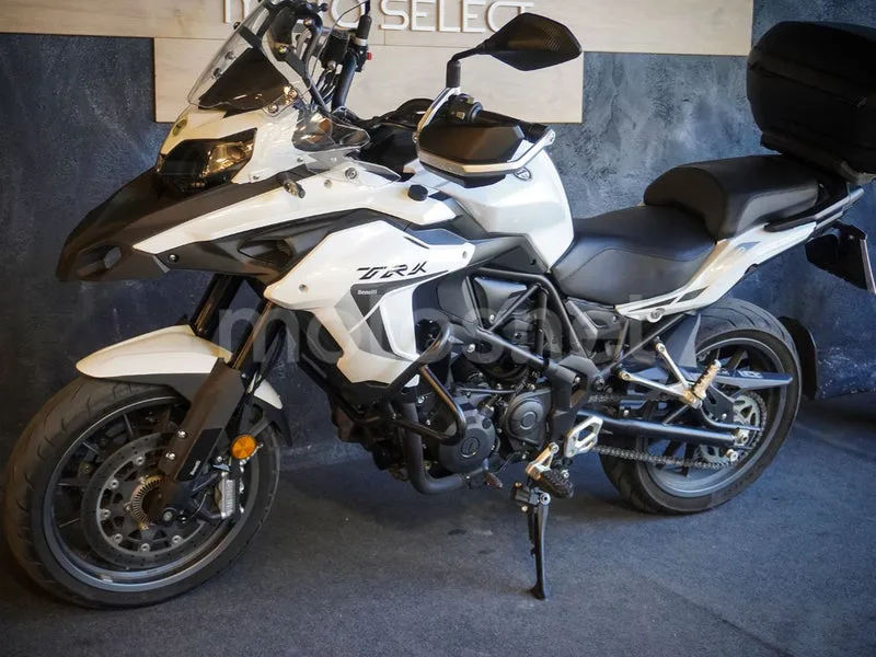 Benelli TRK 502 - Vista 17
