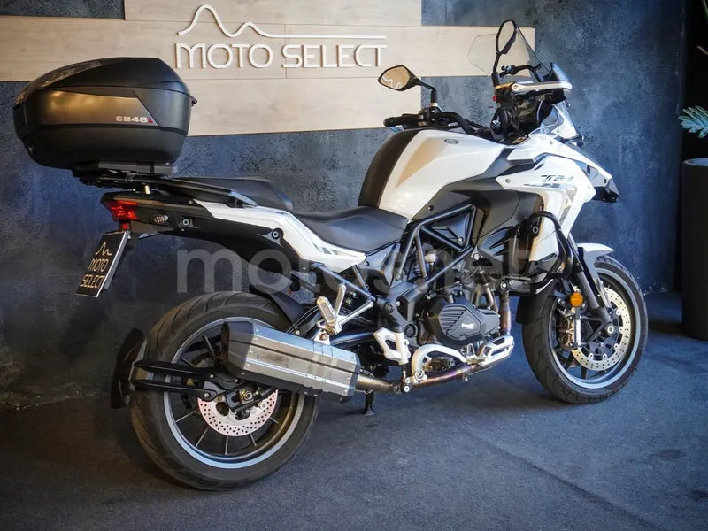 Benelli TRK 502 - Vista 5