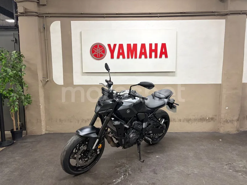 Yamaha MT-07 - Vista 4