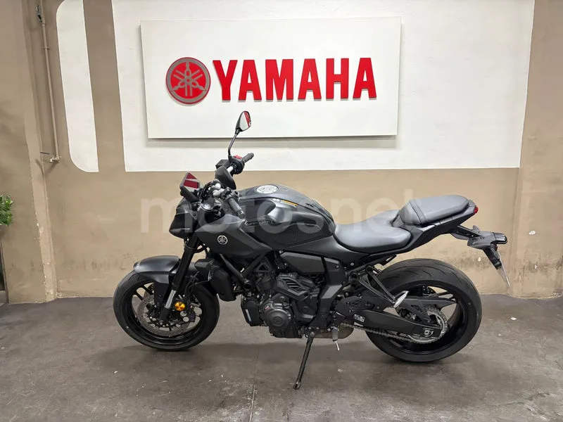 Yamaha MT-07 - Vista 7