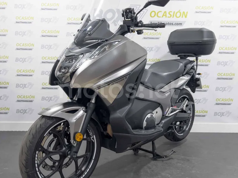 Honda Integra 750 S - Vista 4