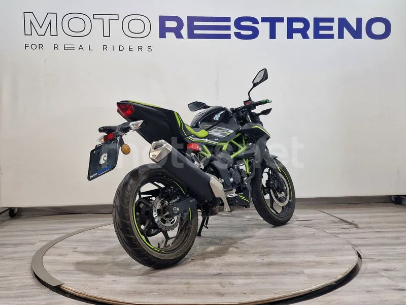 Kawasaki Z125 - Vista 7