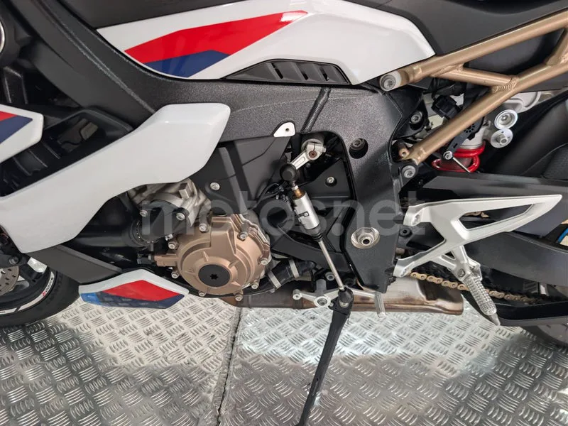 BMW S 1000 R - Vista 21