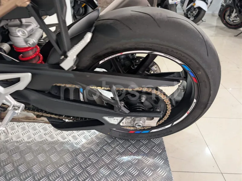 BMW S 1000 R - Vista 25