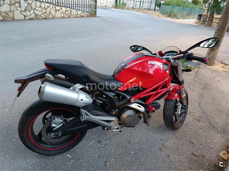 Ducati Monster 696 3300 € 2008 Granada - 1