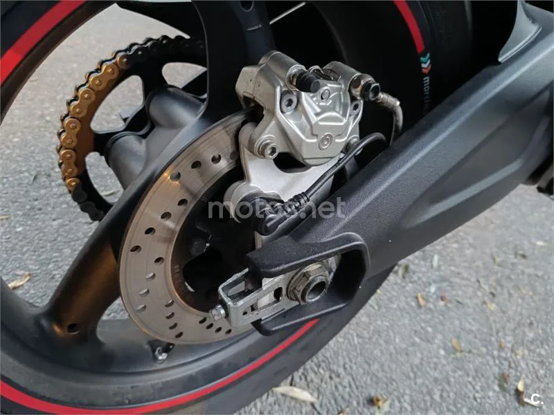 Ducati Monster 696 - Vista 13