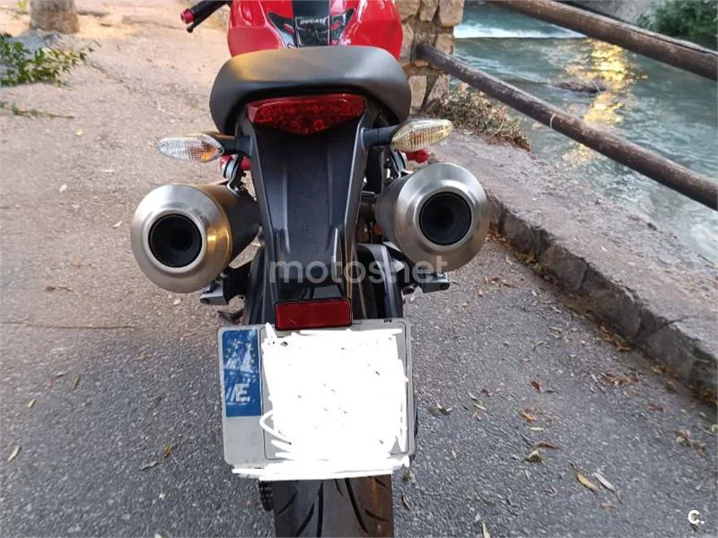 Ducati Monster 696 - Vista 4