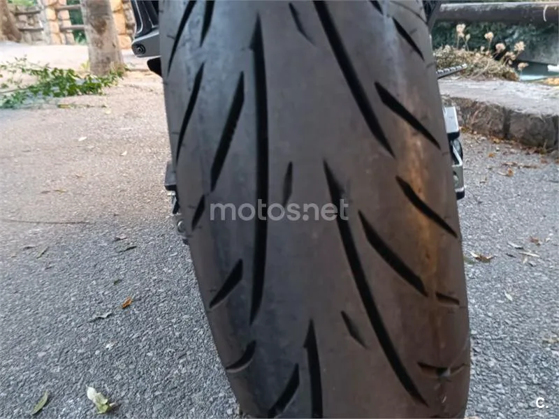 Ducati Monster 696 - Vista 5