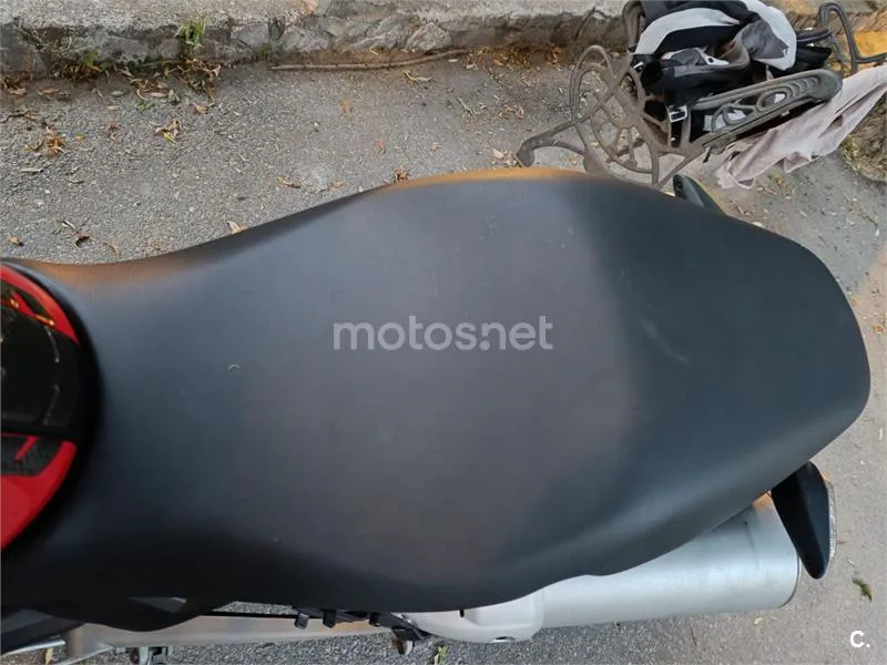 Ducati Monster 696 - Vista 8