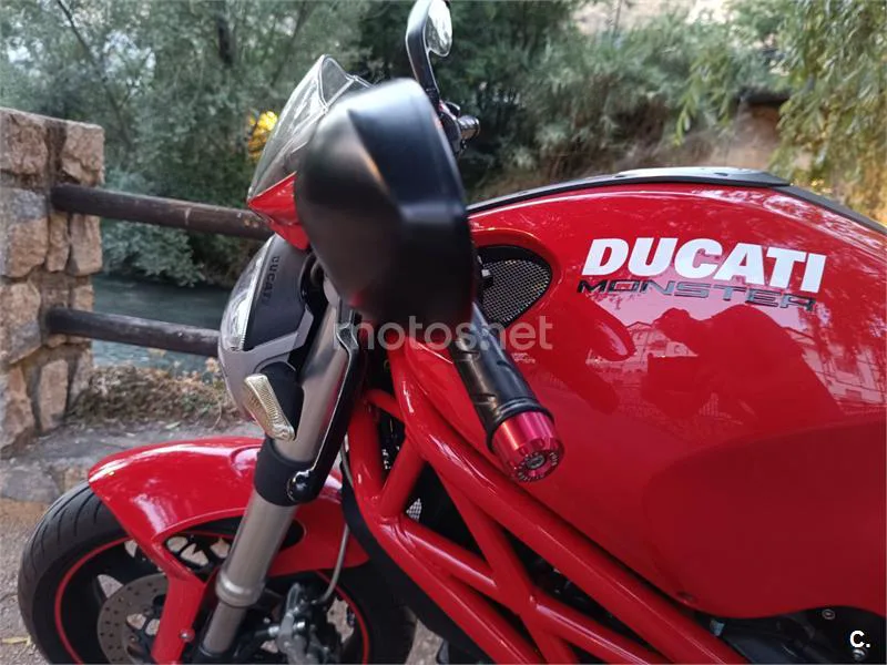 Ducati Monster 696 - Vista 9