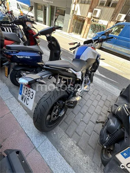 BMW F 900 R - Vista 3