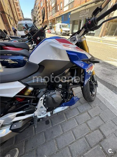 BMW F 900 R - Vista 4