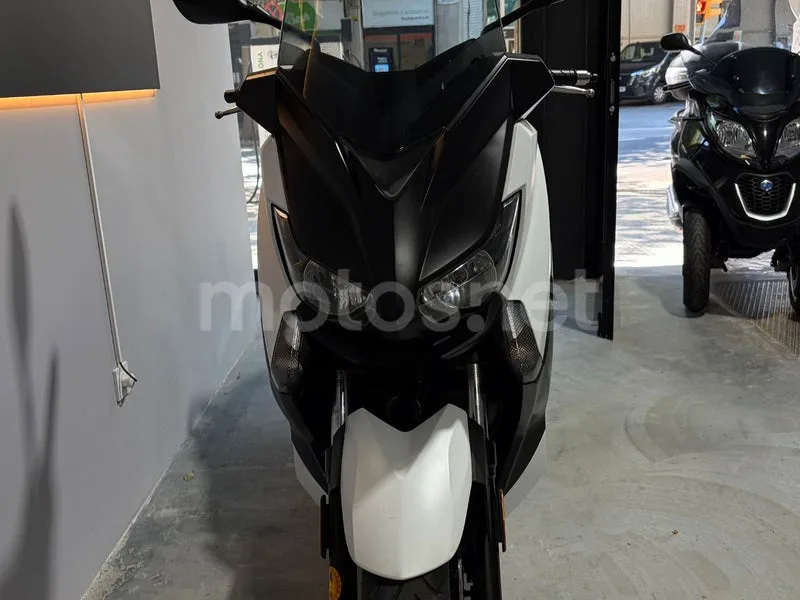 Yamaha XMAX 125 - Vista 15