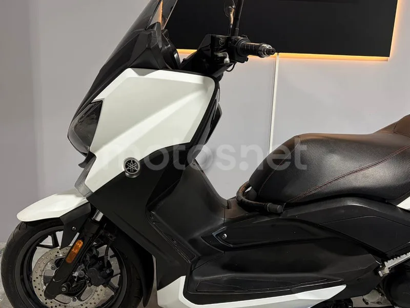Yamaha XMAX 125 - Vista 3