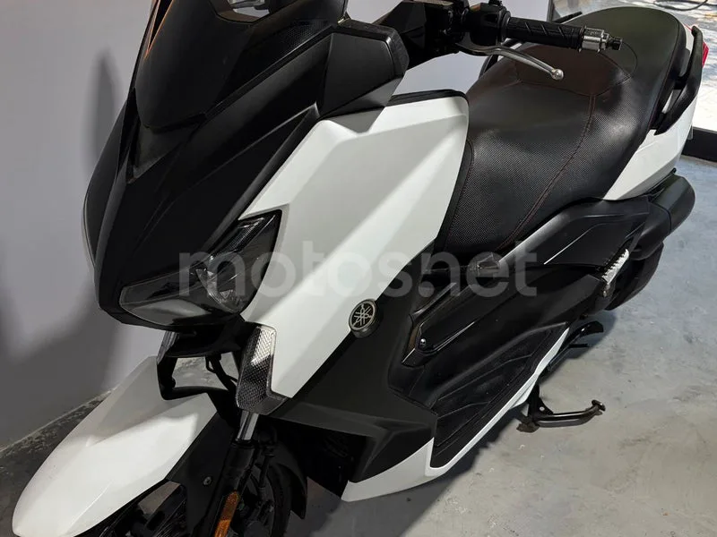 Yamaha XMAX 125 - Vista 9