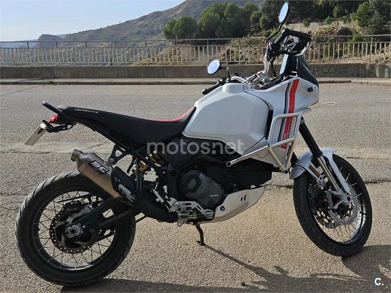 Ducati DesertX - Vista 3