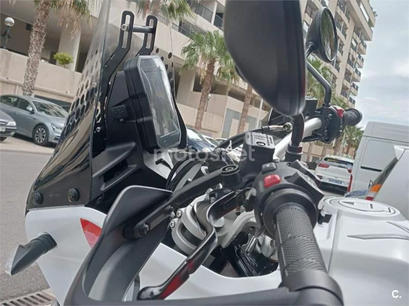 Ducati DesertX - Vista 6