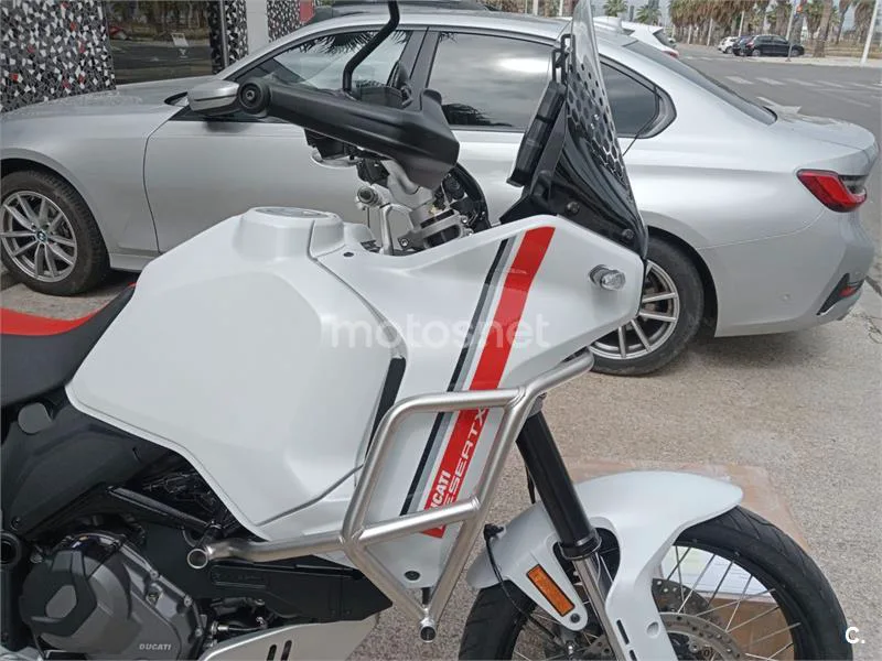 Ducati DesertX - Vista 10