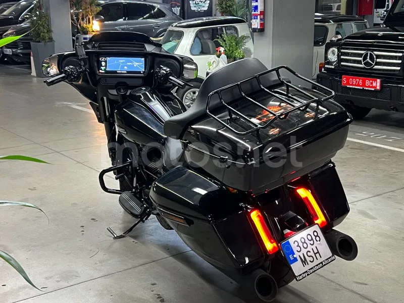 Harley-Davidson Street Glide - Vista 3
