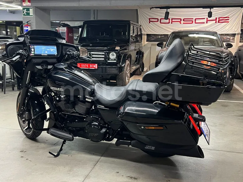 Harley-Davidson Street Glide - Vista 4