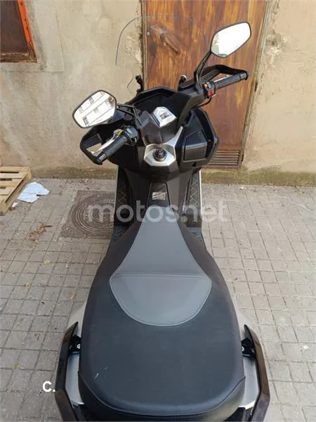 Kymco DTX 350 - Vista 4
