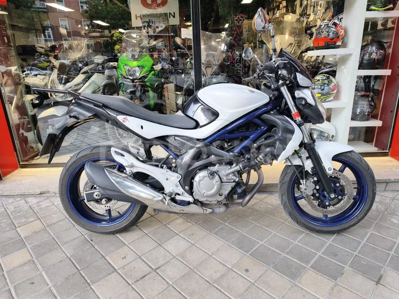 Suzuki Gladius 650 2900 € 2011 Madrid - 2