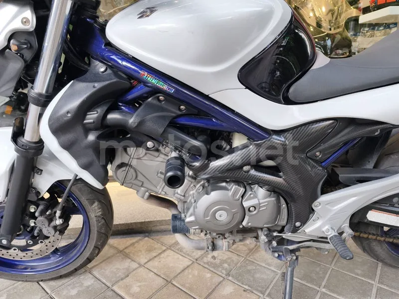 Suzuki Gladius 650 - Vista 6