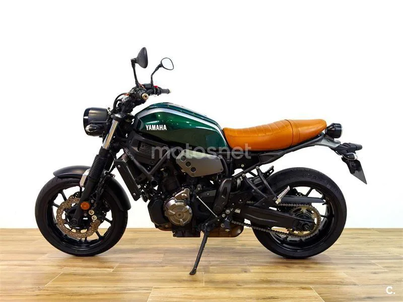 Yamaha XSR700 - Vista 5