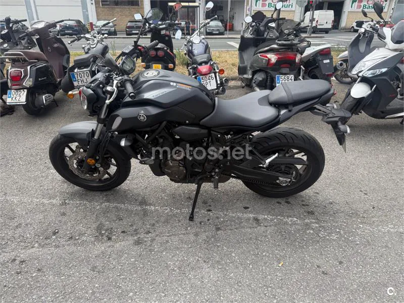 Yamaha MT-07 - Vista 6
