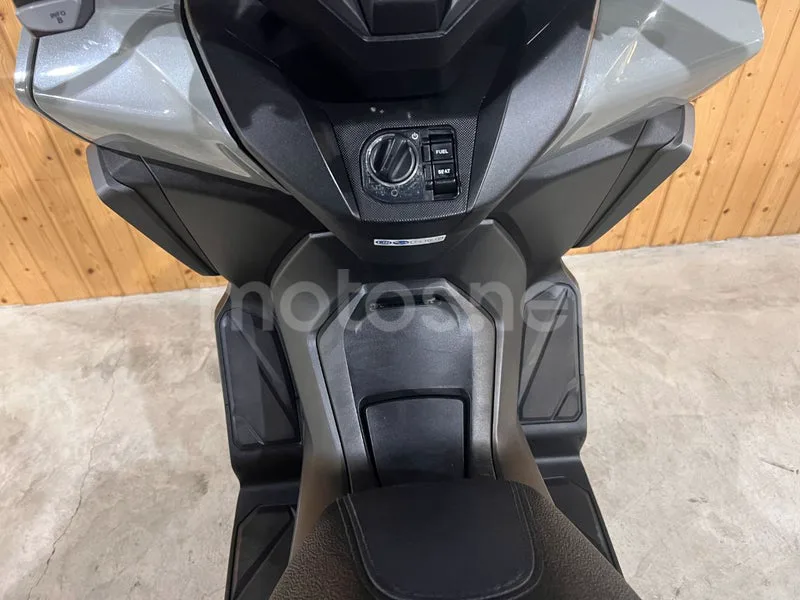 Honda Forza 125 - Vista 11