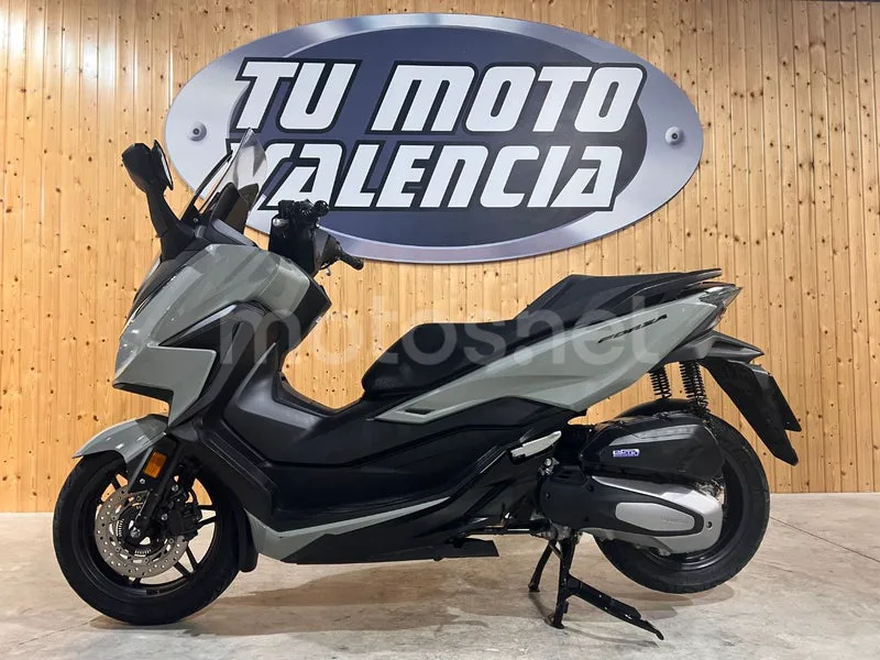 Honda Forza 125 - Vista 18