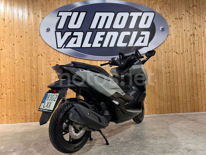 Honda Forza 125 - Vista 3