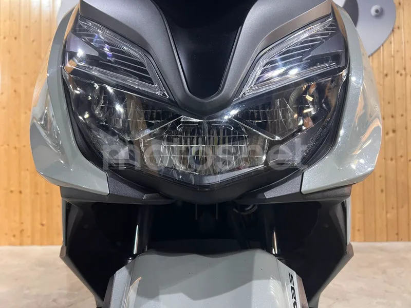 Honda Forza 125 - Vista 23