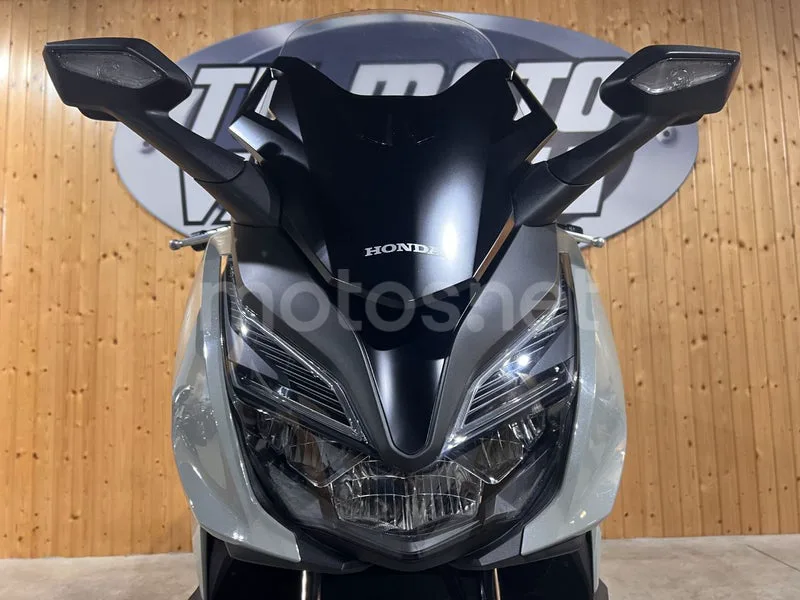 Honda Forza 125 - Vista 24