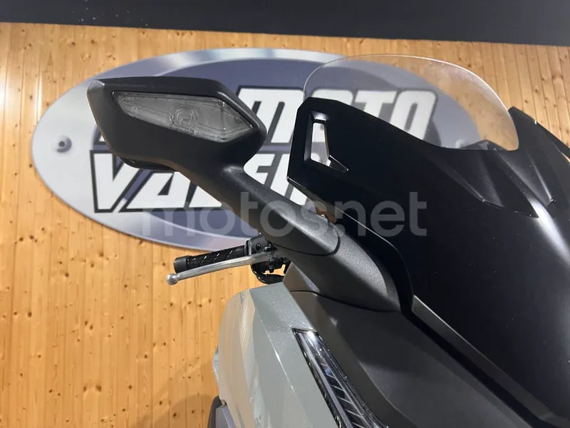 Honda Forza 125 - Vista 26