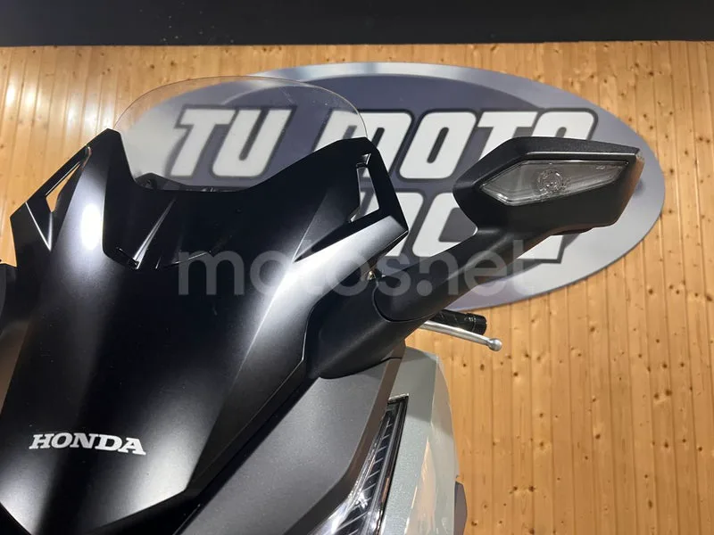 Honda Forza 125 - Vista 27