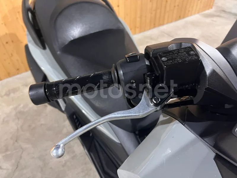 Honda Forza 125 - Vista 29