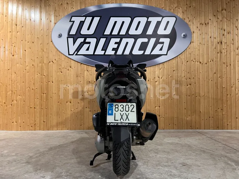Honda Forza 125 - Vista 4