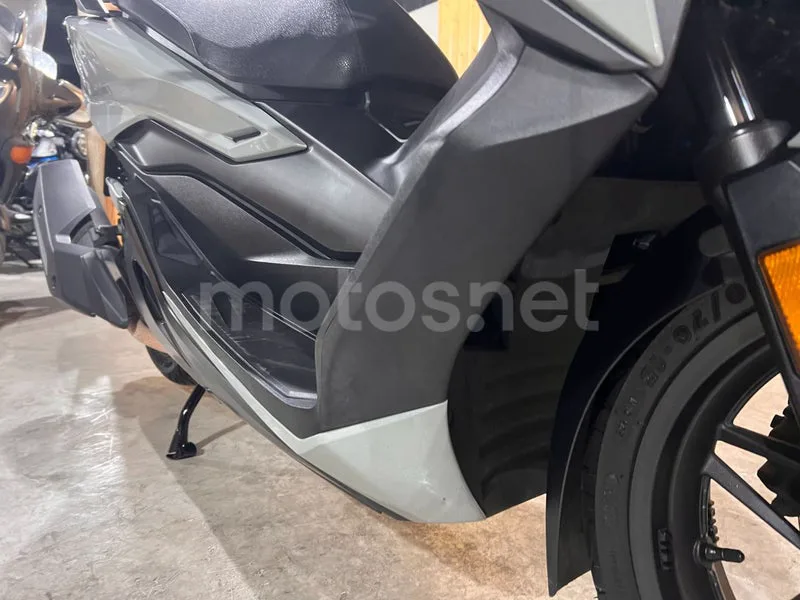 Honda Forza 125 - Vista 37