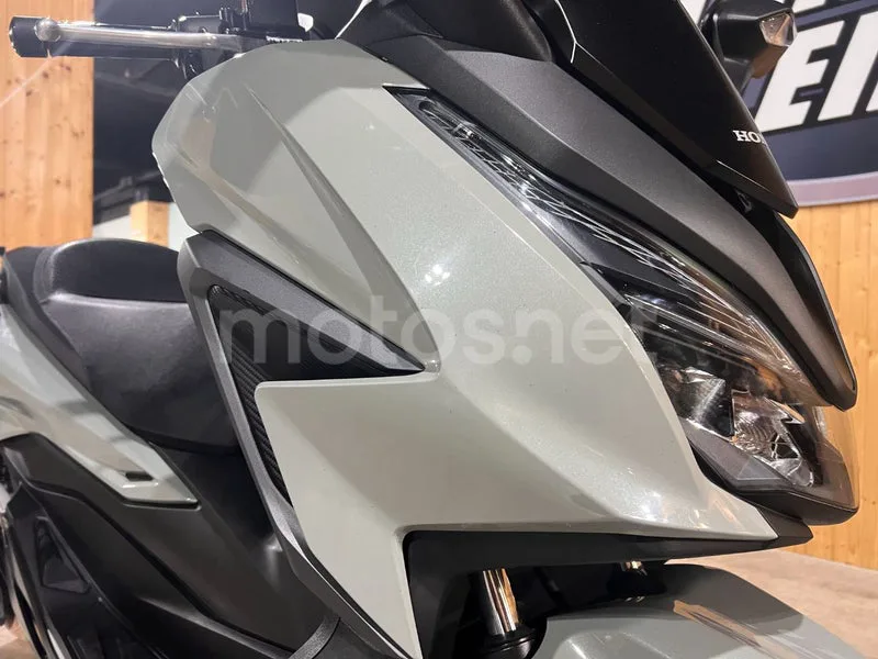 Honda Forza 125 - Vista 38