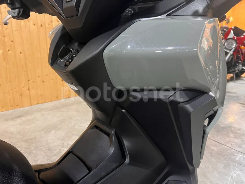 Honda Forza 125 - Vista 40