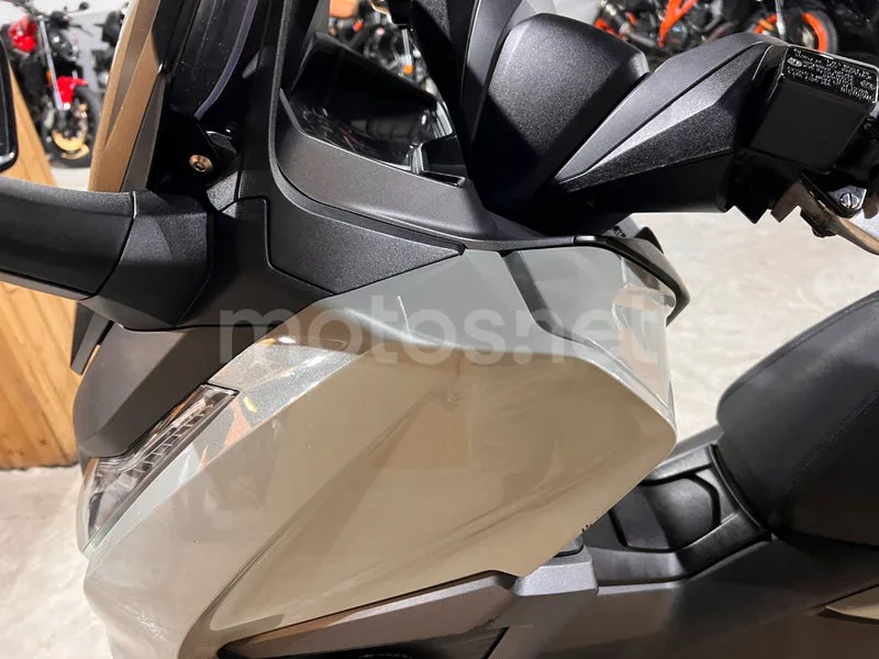 Honda Forza 125 - Vista 66