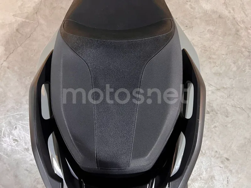 Honda Forza 125 - Vista 9