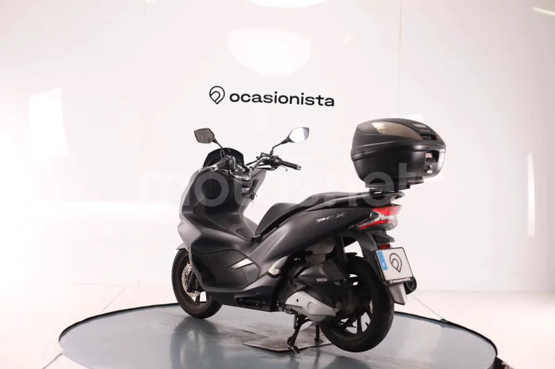 Honda PCX125 - Vista 4