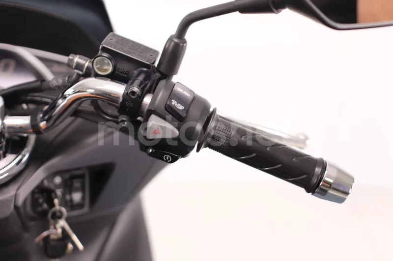 Honda PCX125 - Vista 9
