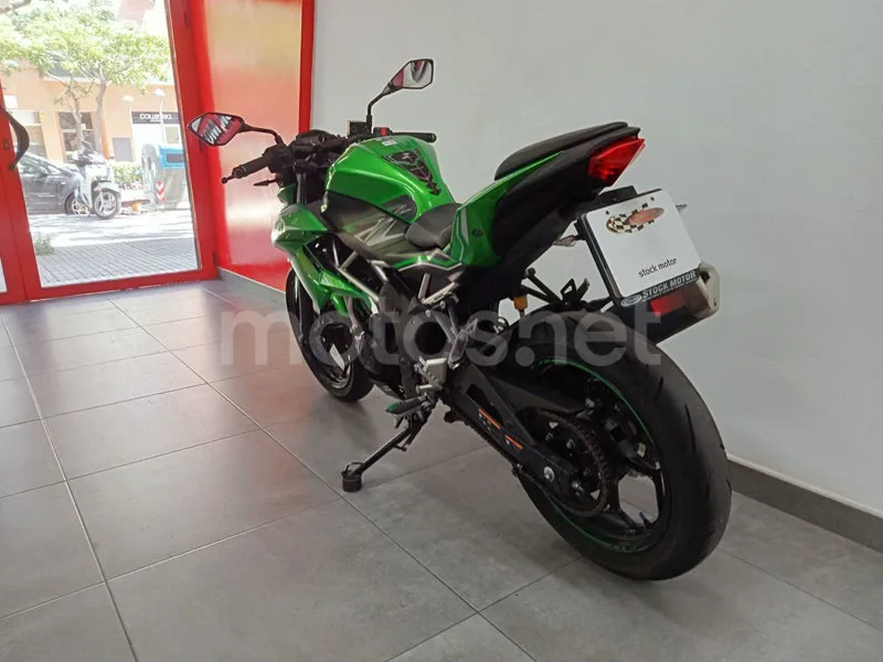 Kawasaki Z125 - Vista 5