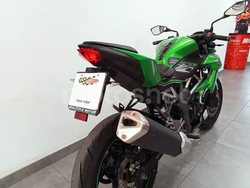 Kawasaki Z125 - Vista 9