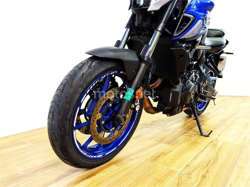 Yamaha MT-07 - Vista 6